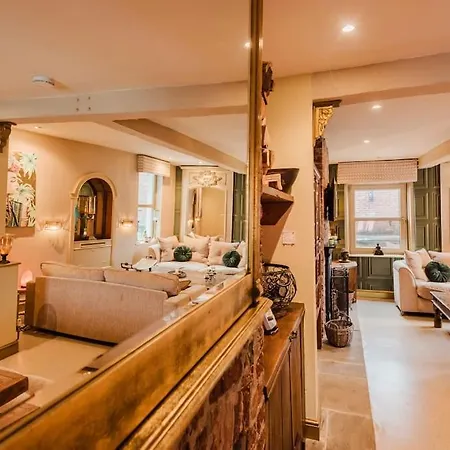 Knutsford Boutique Hideaway Apartment Exterior photo